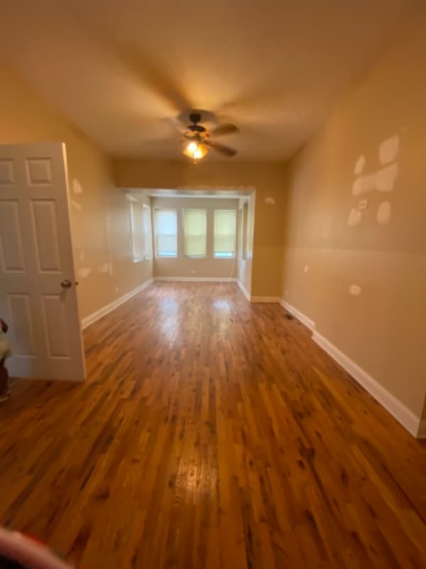 Building Photo - 5026 S Michigan Ave Rental