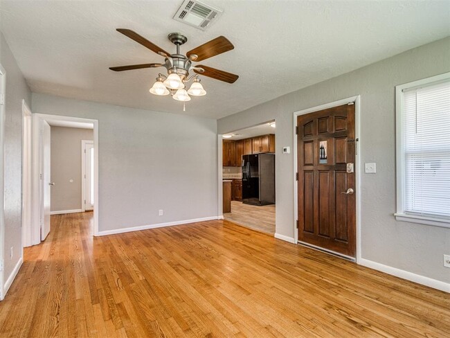 Photo - 710 Highland Pkwy