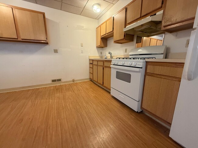 Photo - 1928-1930 E 123rd Street Unidad 1930 E 123rd Street  1