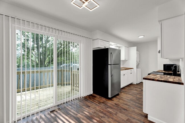 Photo - ONE11 COLLECTION - LAPEER