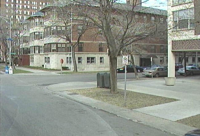 5337 S Hyde Park Blvd.