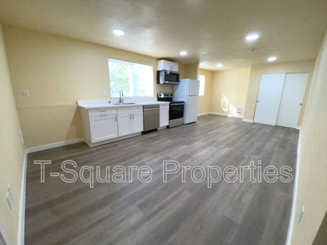 Photo - 7041 S 116th Pl