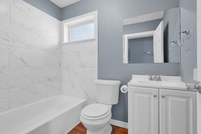 Photo - Cozy 3 Bed 2 Bath- Newly Renovated Home in Downtown San Antonio!