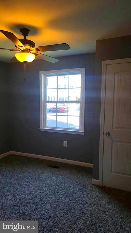 Photo - 404 Chestnut St