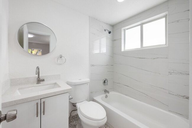 Photo - 1811 NW 19th Terr