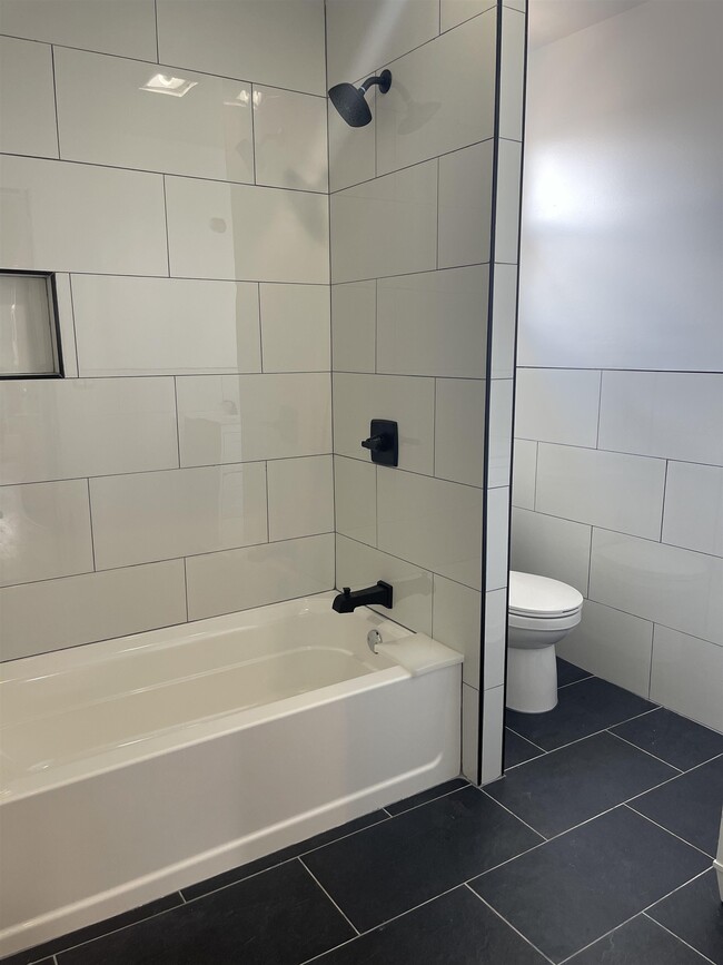 Photo - 125 Marsellus Pl