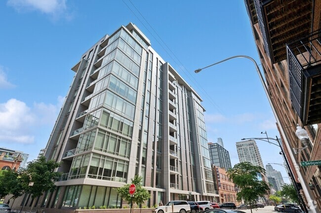 Building Photo - 360 W Erie St Unit 3A Rental