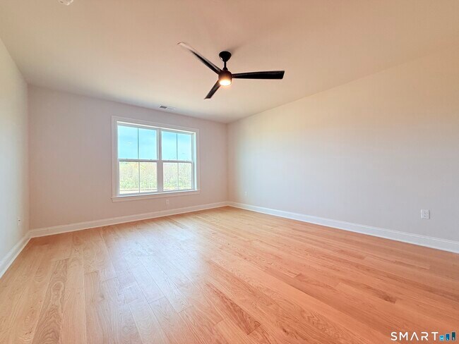 Photo - 135 Shea Cir Unit 135