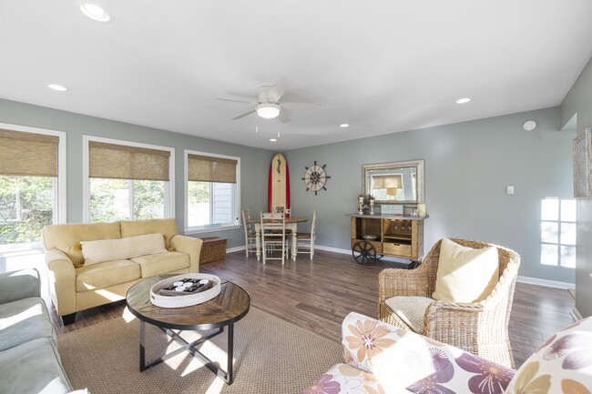 Photo - 16 Grasshopper Ln