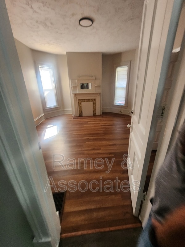Photo - 1842 Bolling Ave