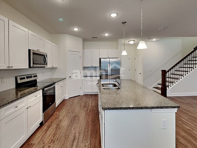 Photo - 2437 S Park Ave