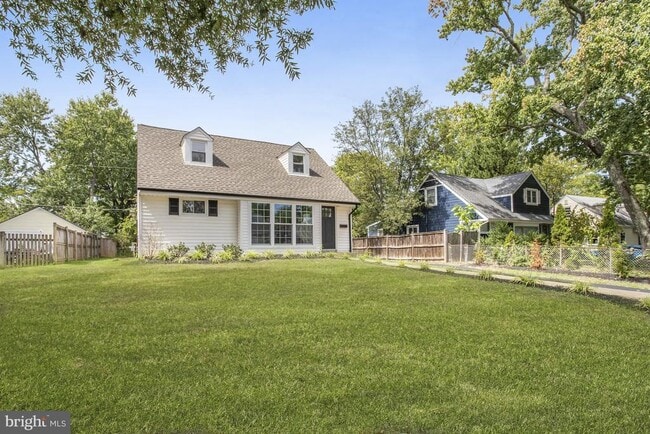 Photo - 6916 Columbia Dr