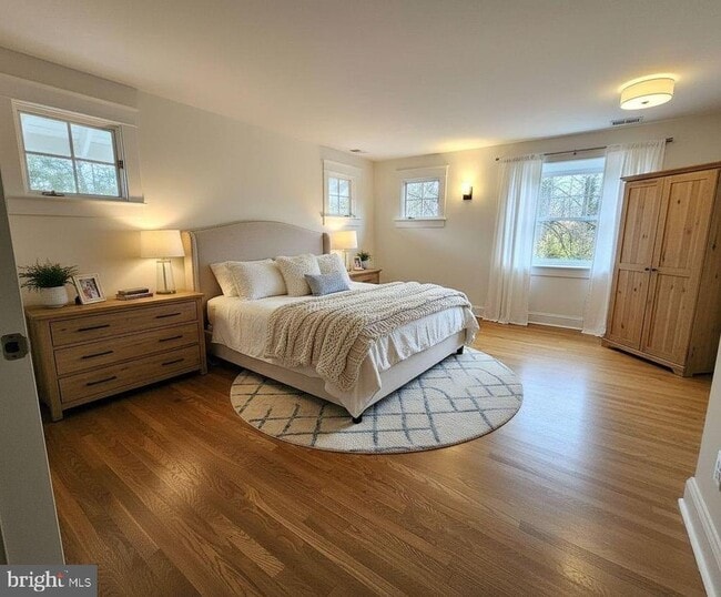 Photo - 4937 Brandywine St NW