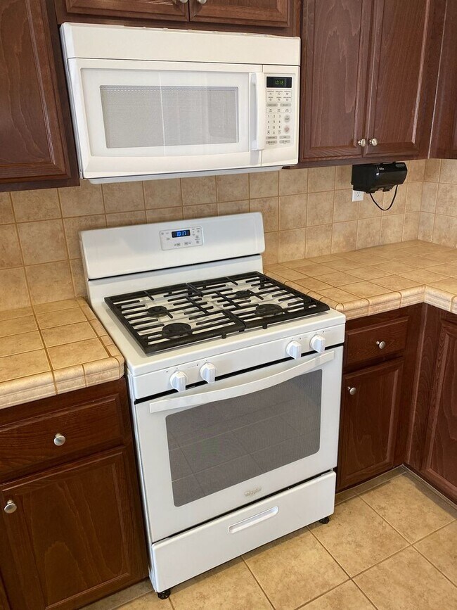 467 DESCANSO BAY CT. 3 BEDROOM 2 BATH Rental Casas en