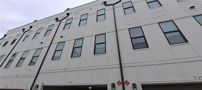 Photo - 717 Katherine Johnson Ln