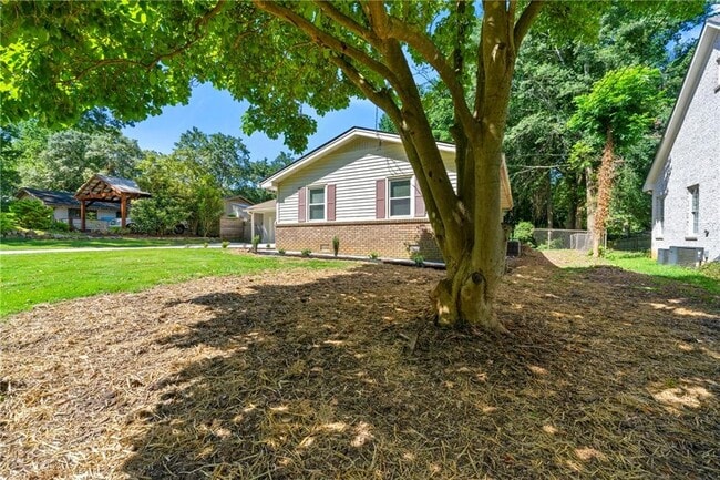 Photo - 4192 N Shallowford Rd