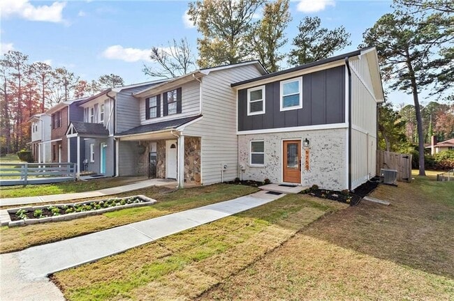 Photo - 5750 Old Gordon Rd