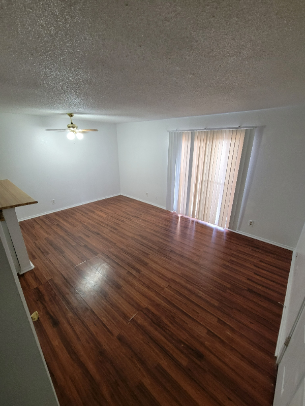 Photo - 203 Sprucewood Ln Apartamento Unidad A