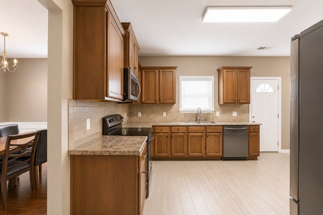 Photo - 141 Back Cedar Ln