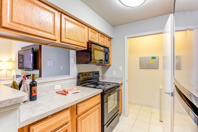 Photo - The Lakes of Schaumburg Apartment Homes
