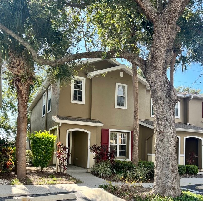 Building Photo - 2537 Harn Blvd