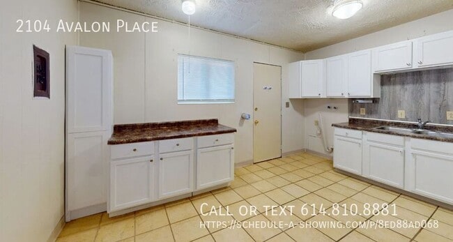 Photo - 2104 Avalon Pl