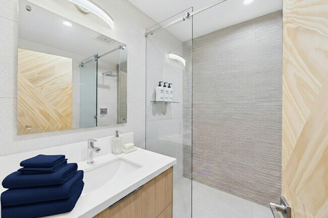 Photo - 2282 Whitney Ave