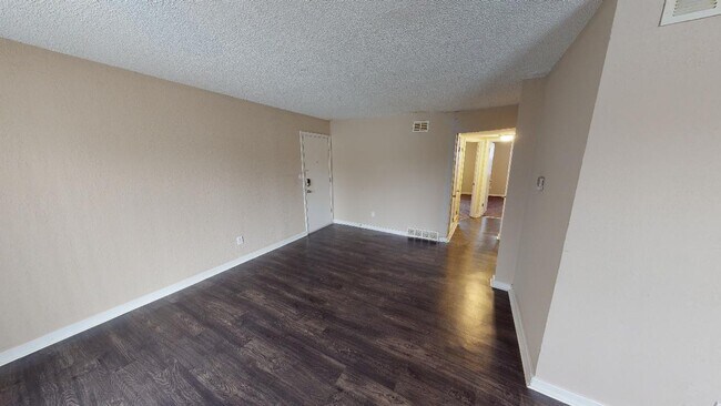 Photo - z-010124-Parkway Gardens