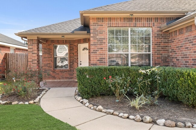 Photo - 25023 Mills Pass Ct