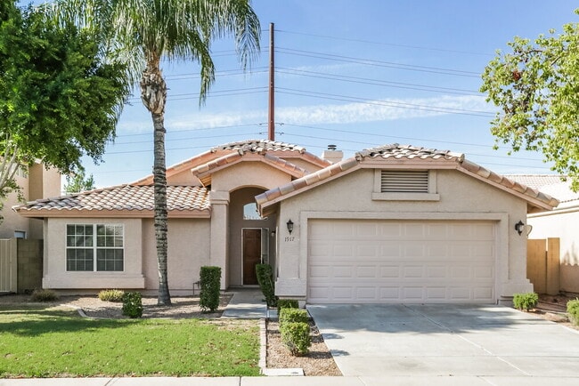 Building Photo - 1917 E Marquette Dr