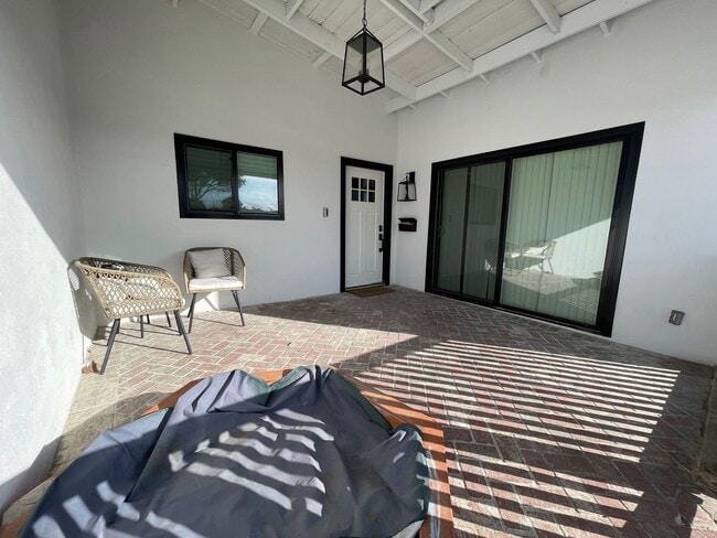 Photo - 3 Bedroom 2 Bathroom Home in Huntington Beach with Air Conditioning