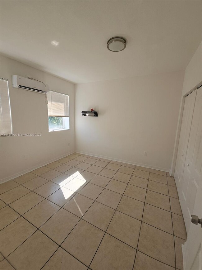 Photo - 1021 NW 3rd St Unit 301