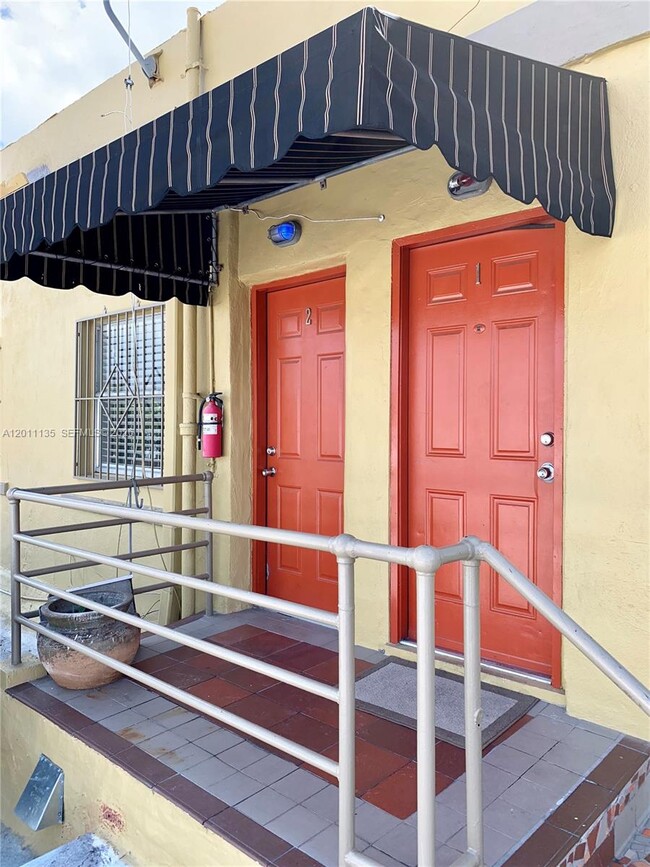 Photo - 173 NW 36th St Unit 2