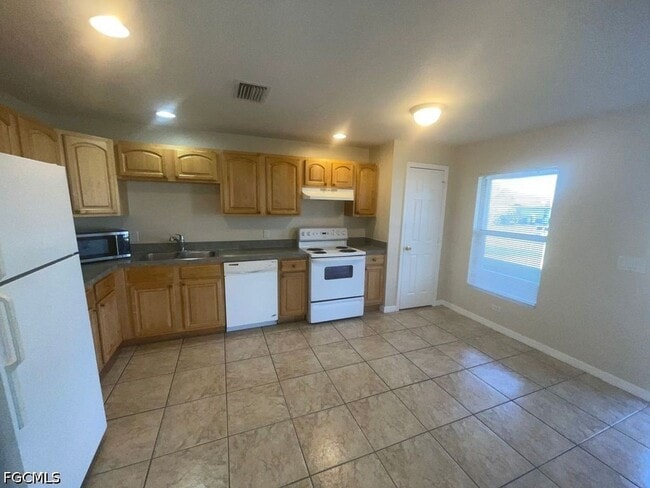 Photo - 210 Hightower Ave S