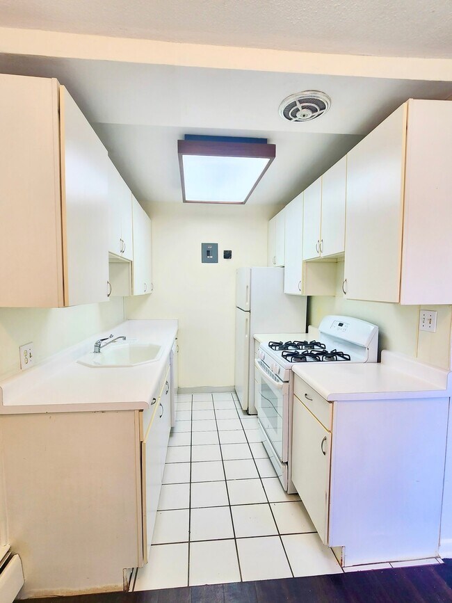 Photo - 801 N Dahlia St Unit 10