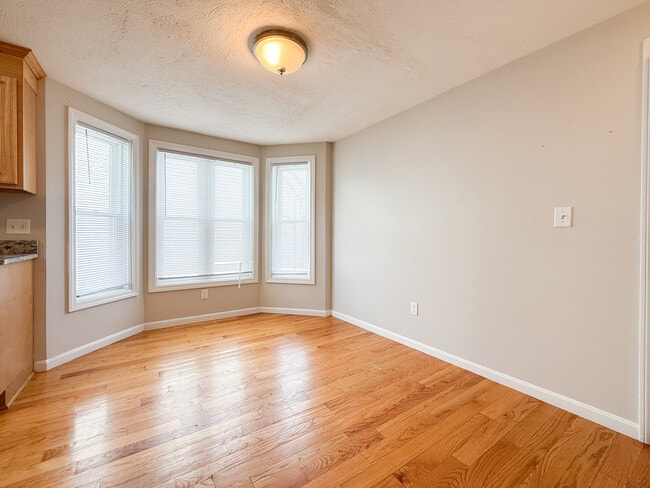 Photo - 34 Lonsdale St Unit 2