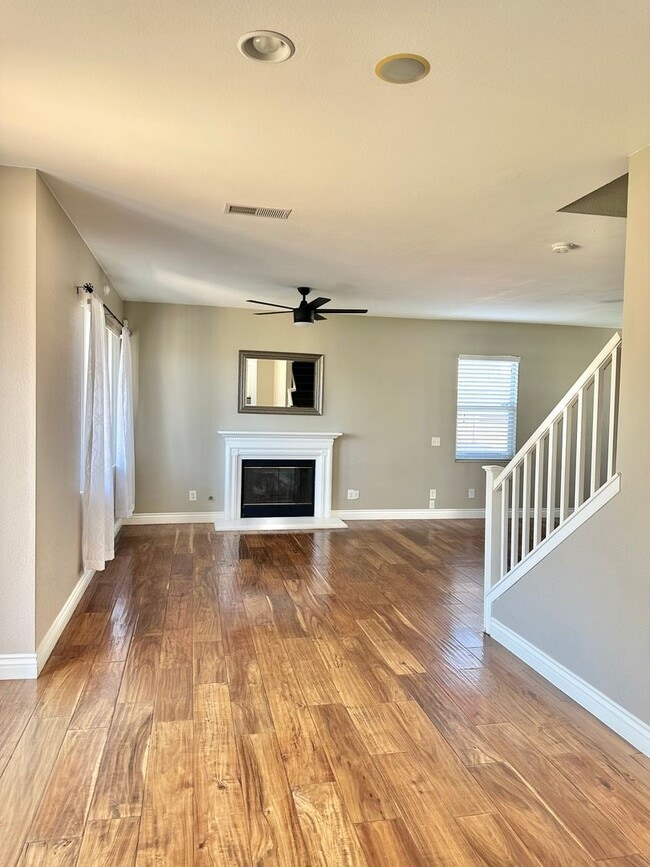 Photo - 1508 Robles Dr