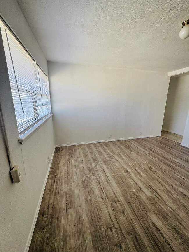 Photo - 1807 Westcliff Dr