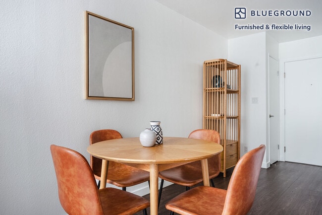 Photo - 6651 Franklin Ave Unidad FL1-ID1217