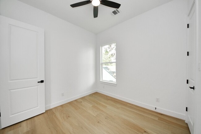 Photo - 7117 Eastwood St