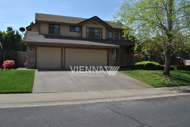 5325 Thunder Ridge Cir