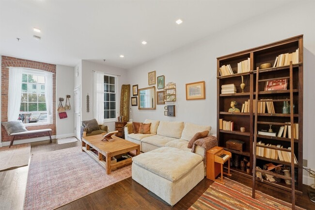 Photo - 347 Varick St Unit 116A