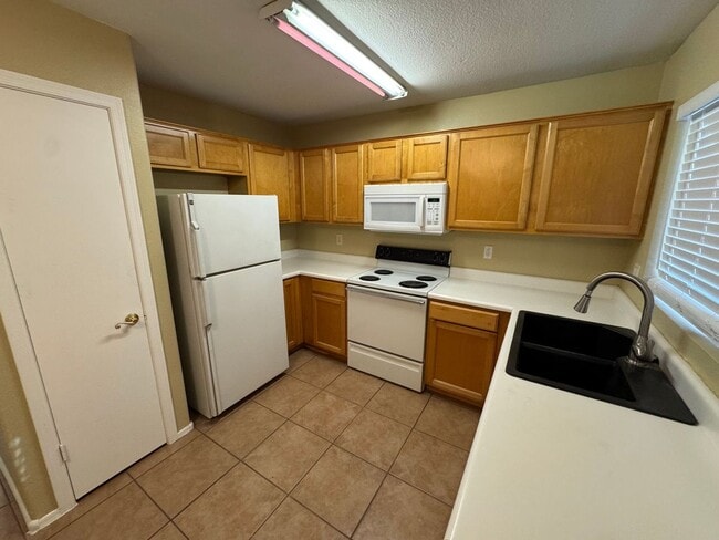 Photo - 9949 E Diamond Ave