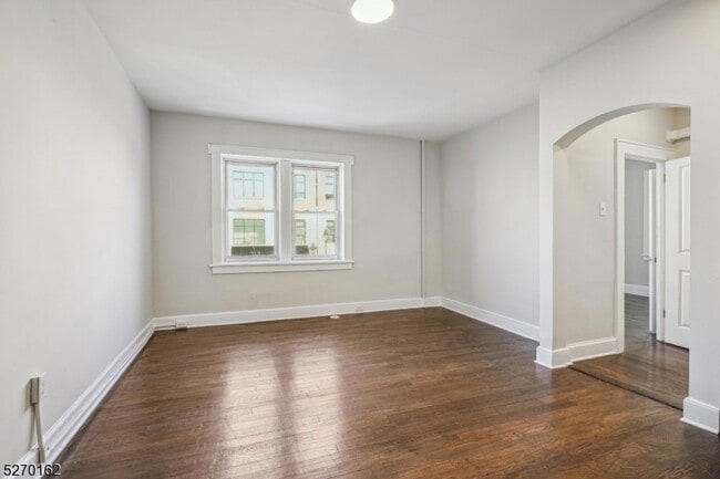 Photo - 166 Maplewood Ave Unit 3