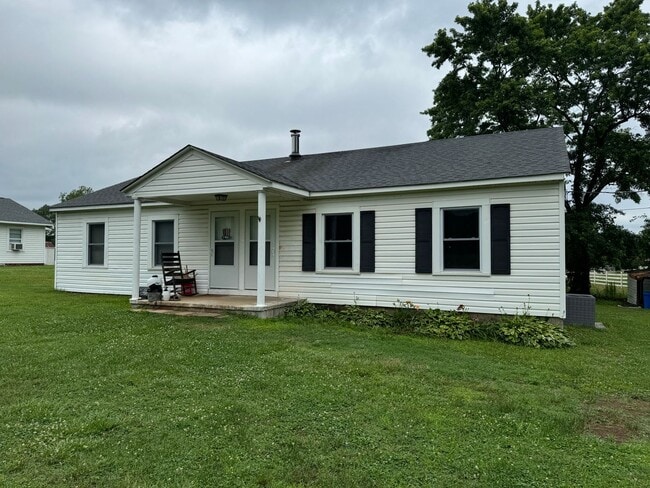 Available to Show - Available to Show Casa