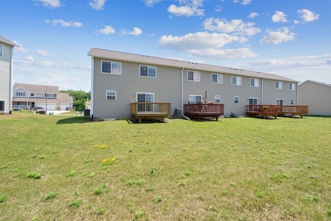 Photo - 4925 Algonquin Dr