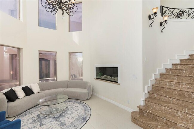 Photo - 25 Ebony Ave