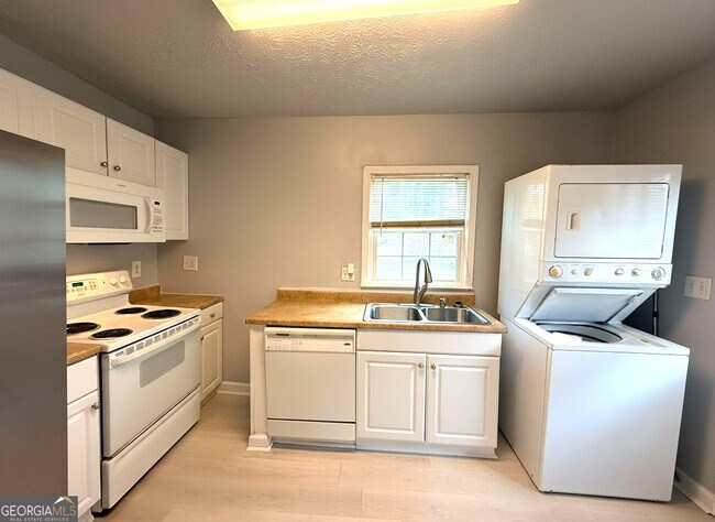 Photo - 1624 Terry Mill Rd SE