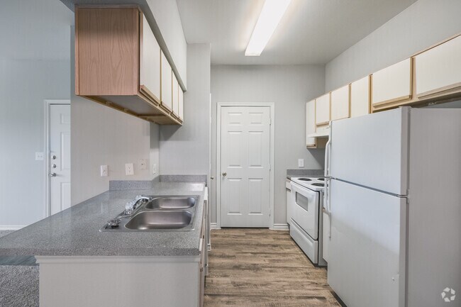 A2 1BR, 1BA - 787SF - Kitchen