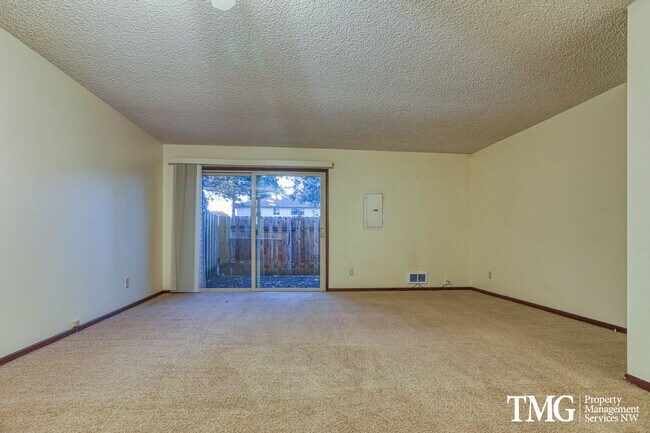 15708-15708 SE 3rd St Unit 15706